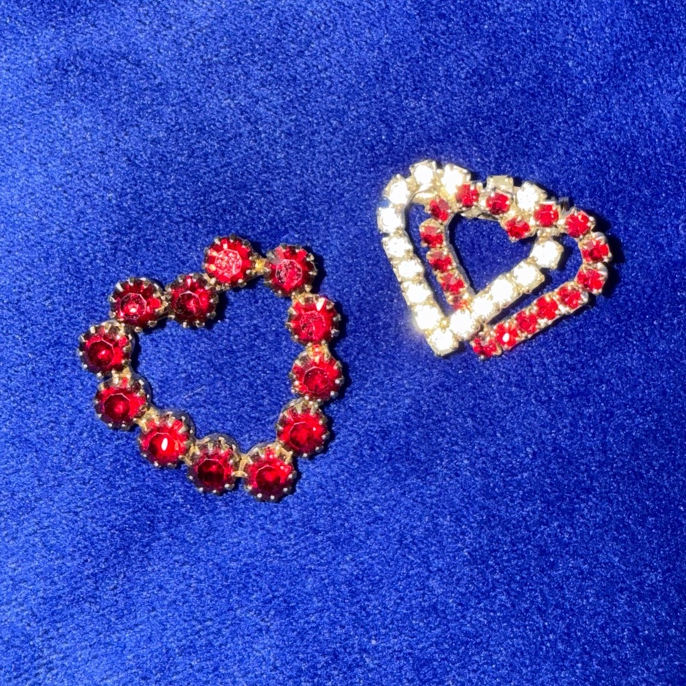Red Crystal Heart Brooches - vintage Jewelry